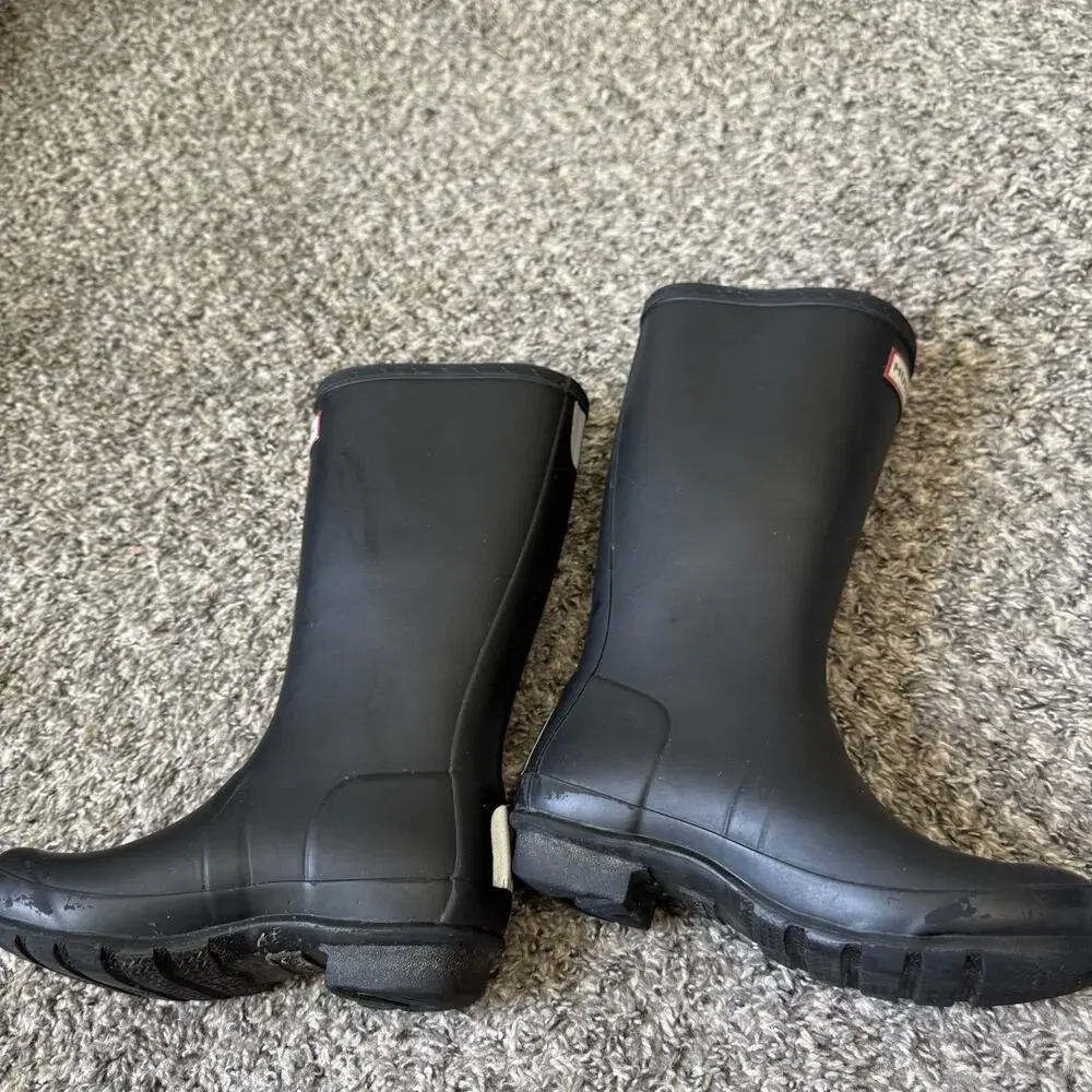 Hunter Kids Rubber Tall Slip On No Slip Sole Rain Boots Black Size 3B Matte